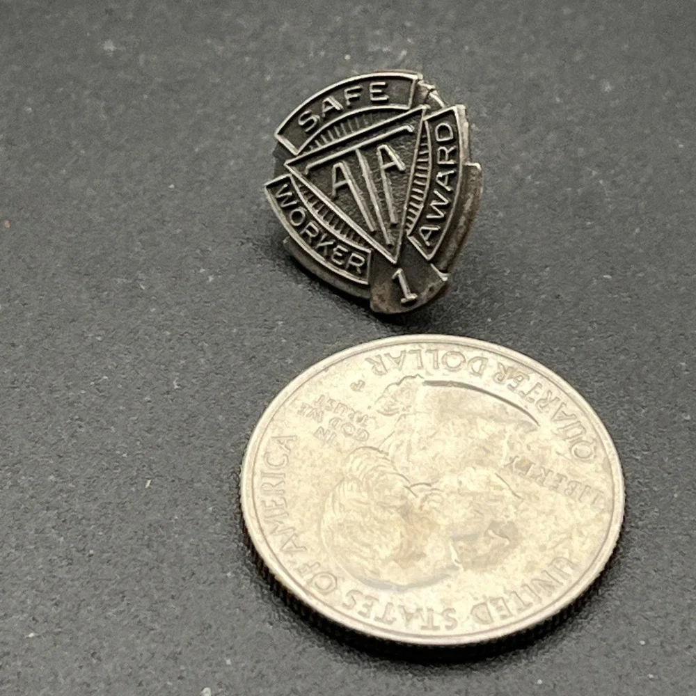 ATA Safe‎ Worker Award 1 Year Trucking Lapel Hat Pin